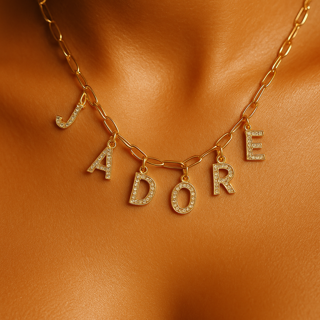 Collier “J’ADORE” en Acier Inoxydable – Chaîne Maille & Lettres Strassées | Bijou Tendance Femme
