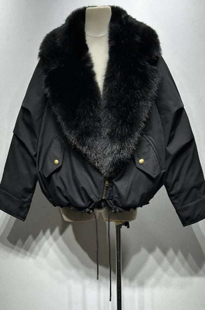 Veste Femme Bordeaux avec Col en Fausse Fourrure – Élégante & Chaude | Collection Spring/Summer 2026